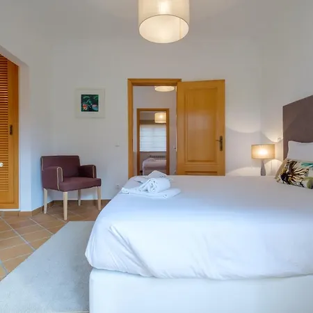 Townhouse Leonor De Aragao Holiday home Praia del Rei